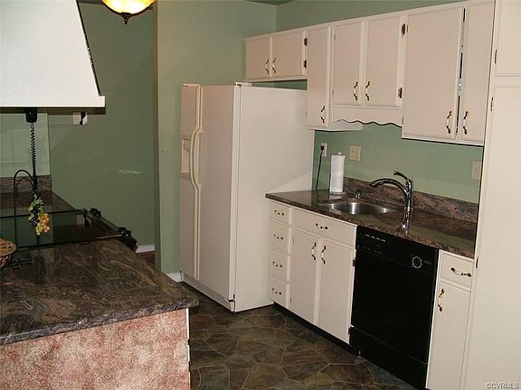 2nd image of 7802 Tamarind Dr
