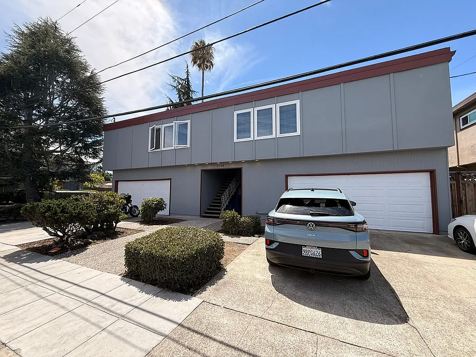 1198 Laurel Street