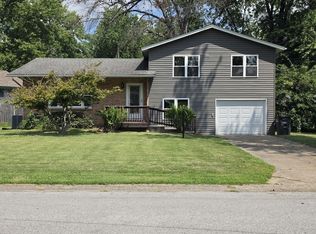 219 S Gray Dr, Carbondale, IL 62901