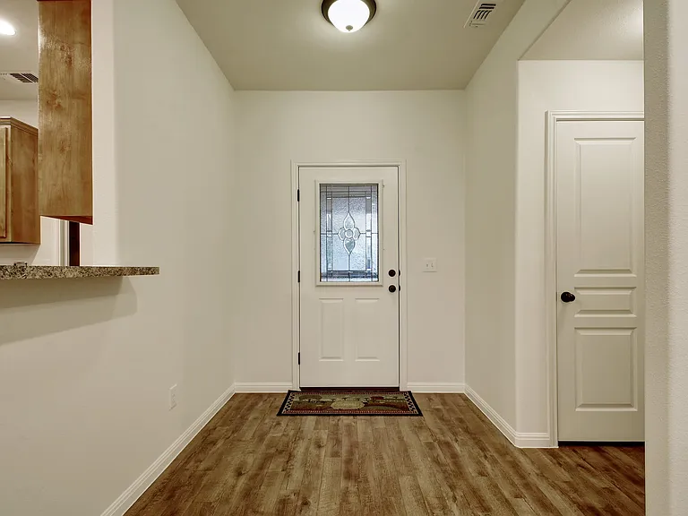 2251 Hazelwood Dr — Photo 12