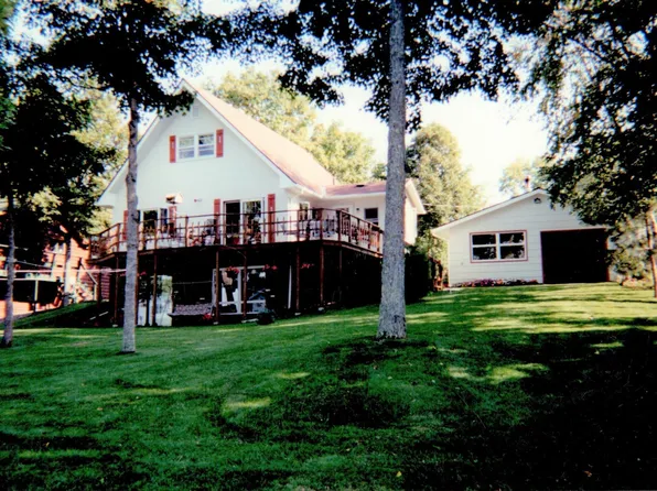 1725 White Cloud Dr, Isle, MN 56342