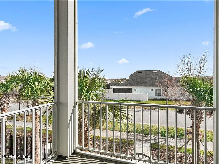 459 Crestview Dr — Photo 33