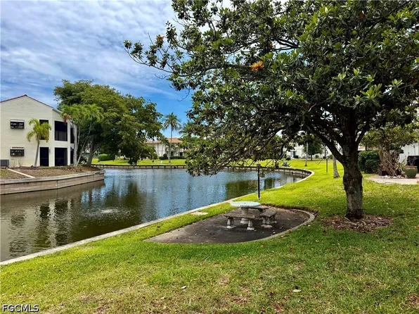 4277 Island Cir #1, Fort Myers, FL 33919