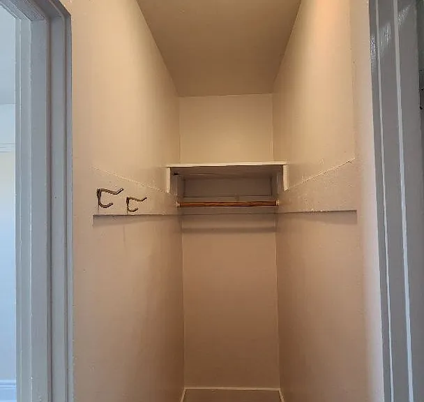 1003 Roosevelt Ave — Photo 11