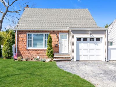 4 Oak Ridge Lane, Albertson, NY, 11507