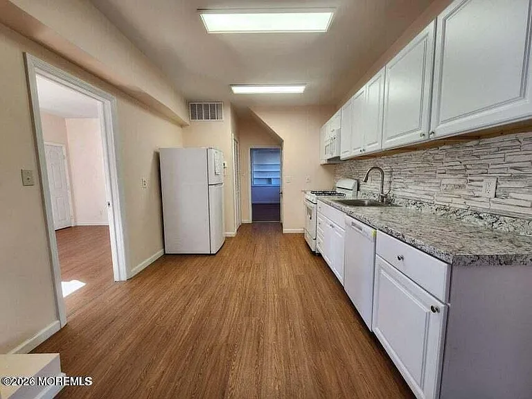 225 Shore Blvd #A — Photo 11