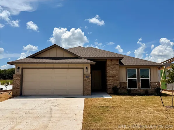 10912 S 271st East Ave, Coweta, OK 74429