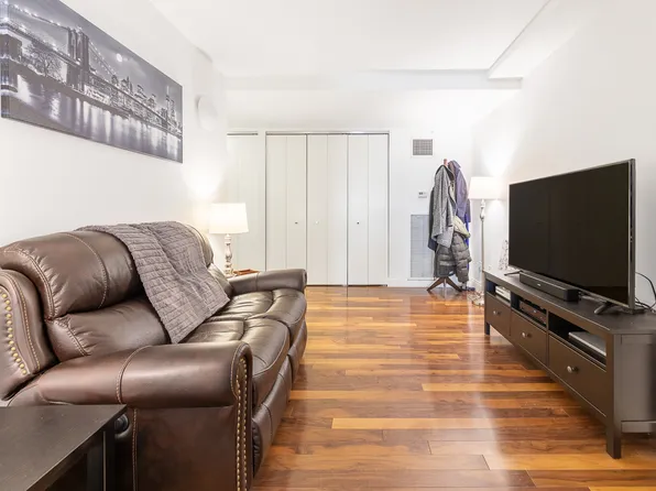 88 Greenwich Street image 1 of 9