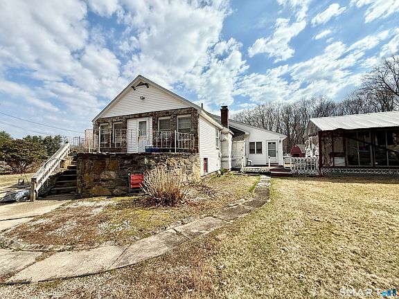 2nd image of 306 Chestnut Hill Road