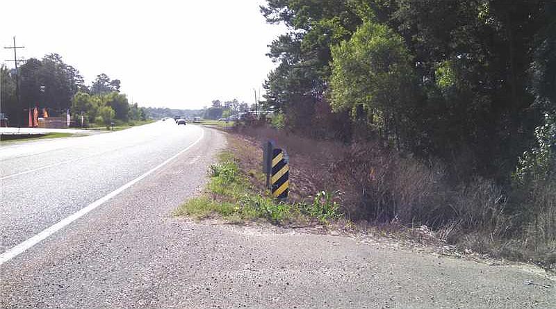 2nd image of 1695 Collins Blvd