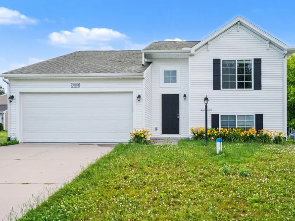 50784 Maple Isle Dr, Elkhart, IN 46514