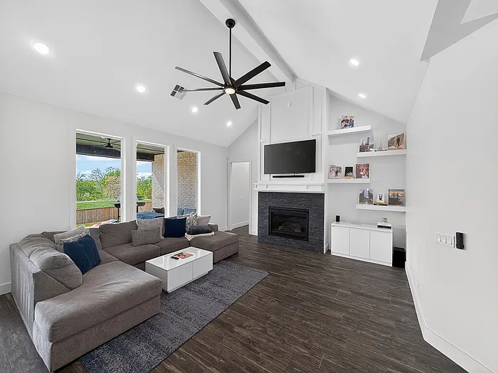 16001 Aparados Way #1 — Photo 14