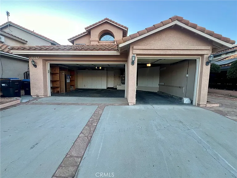 2909 Dorchester Cir — Photo 33