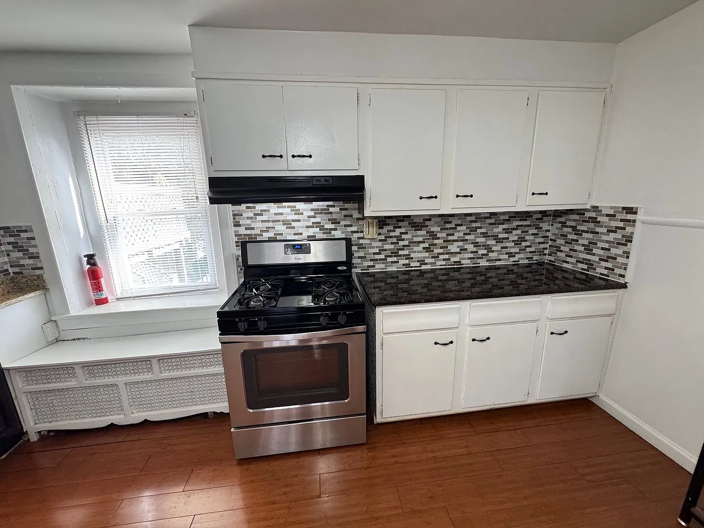 Manayunk Beautiful 4 Bedroom 1.5 Bath Row $2,400/month — Photo 2
