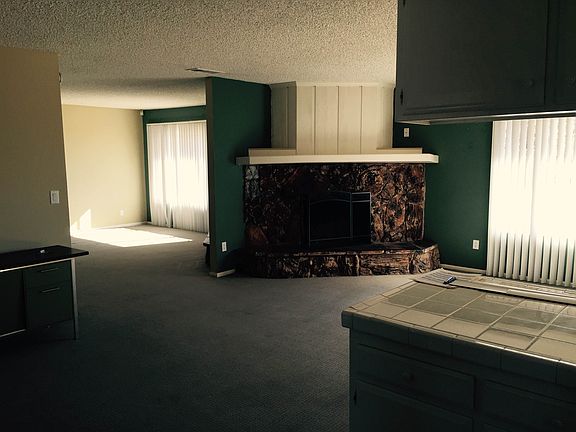 4th image of 24195 Gregory Ln
