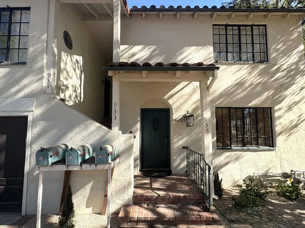 935 Waverley St, Palo Alto, CA 94301