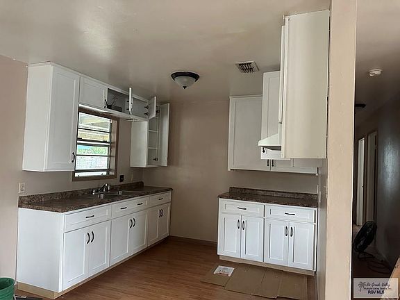 5th image of 142 San Jacinto Dr