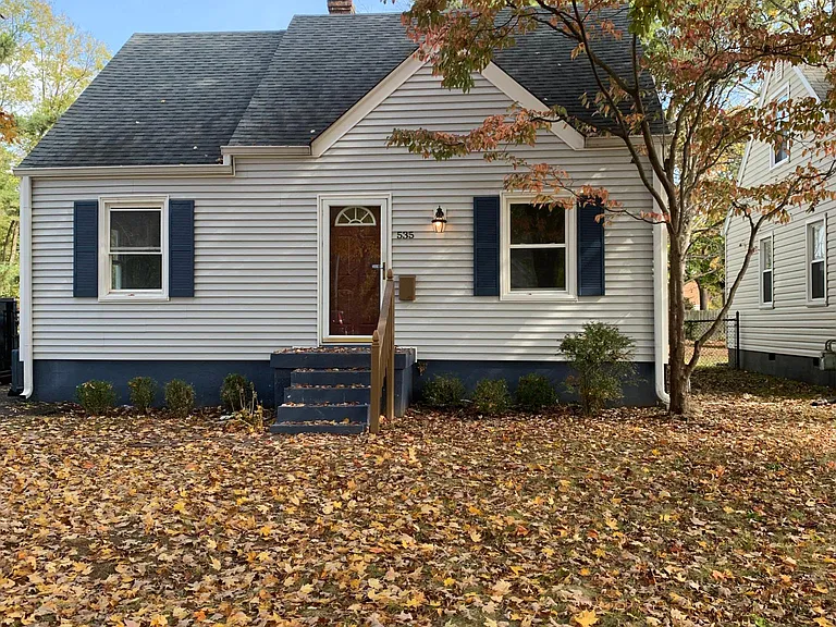 535 Harris Pl — Photo 1