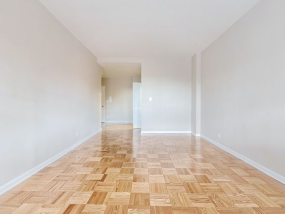 4th image of 305 E 86th St #16LE