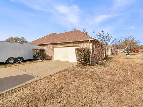 3rd image of 501 Cheshier Ct