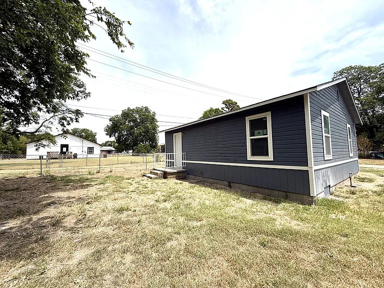 413 M St NE — Photo 13