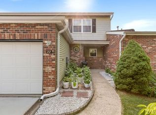 33 Hamilton Dr, Spotswood, NJ 08884