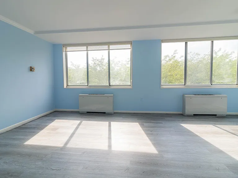10401 Grosvenor Pl #724 — Photo 14