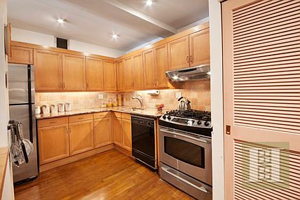 2nd image of 315 W 23rd St APT 10B
