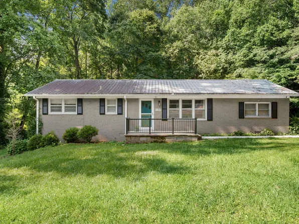 77 Kentucky Ave, Sewanee, TN 37375