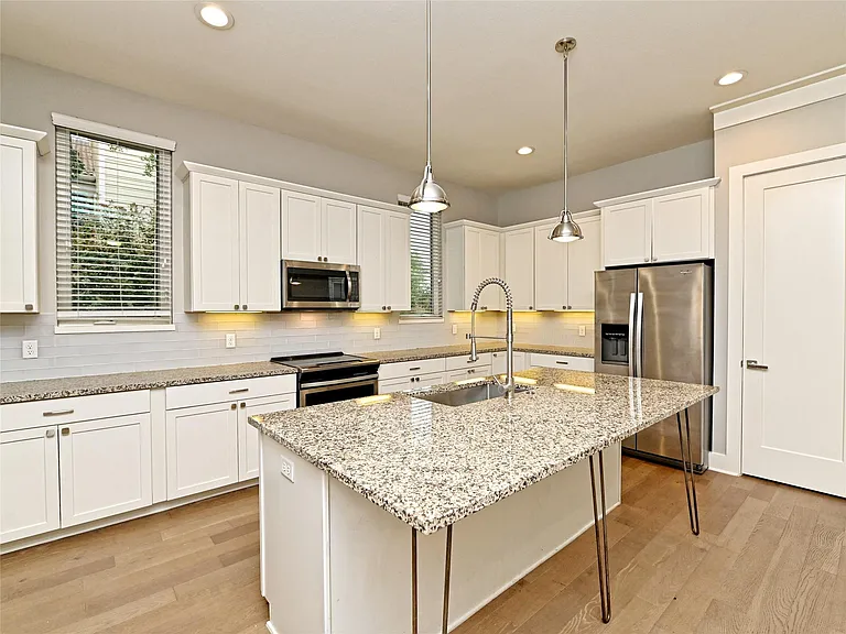 8518 Fathom Cir #114 — Photo 7