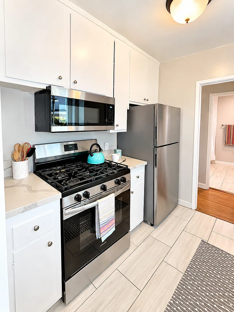 2318 Mira Vista Ave — Photo 3