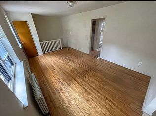 64-47 229th St #27C, Oakland Gardens, NY 11364