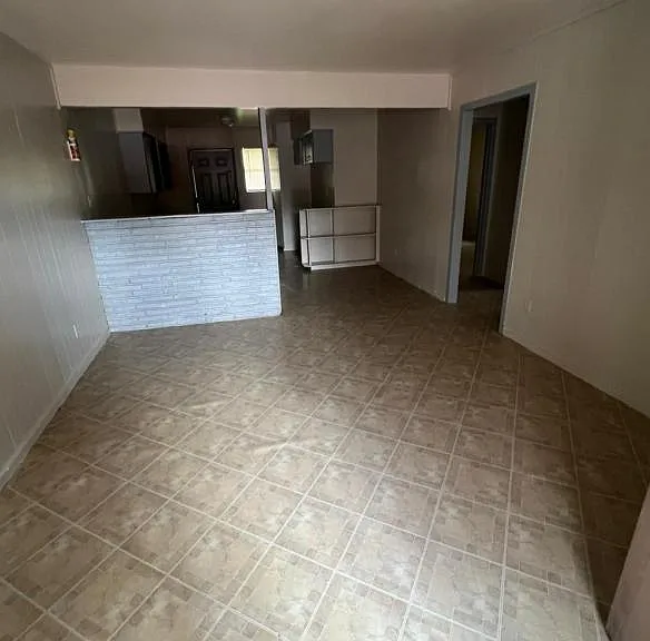5462 Makeig St — Photo 1