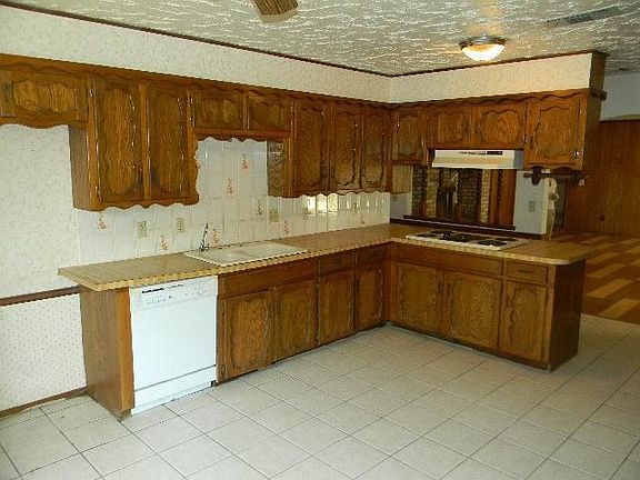 4th image of 1314 San Antone Ln