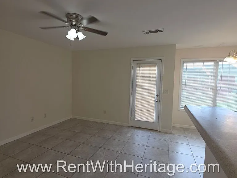 7712 Autry Cir #303 — Photo 15