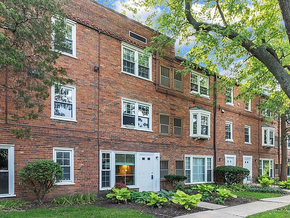 2nd image of 615 E Glenmoor Rd #1A