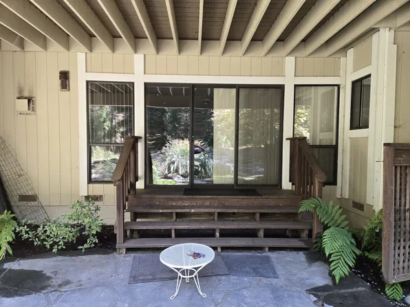 18389 Jayhawk Dr, Penn Valley, CA 95946