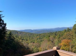 536 Bear Pen Holw, Brevard, NC 28712