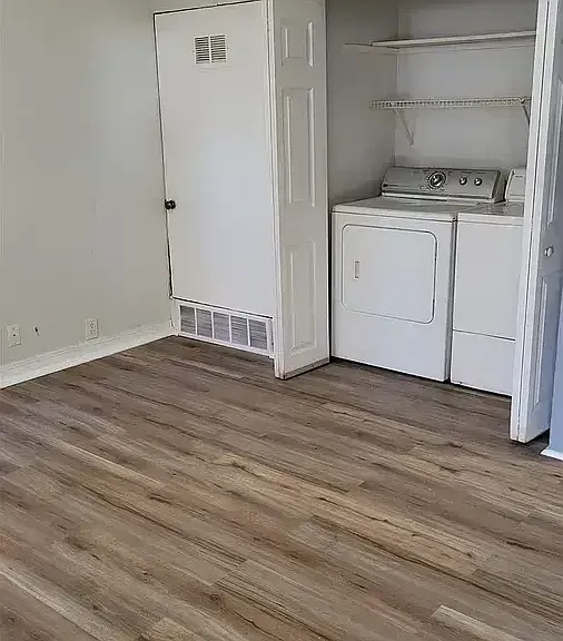 3342 E King Pl — Photo 2