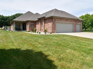 1668 Cherry Tree Rd, Avon, IN 46123