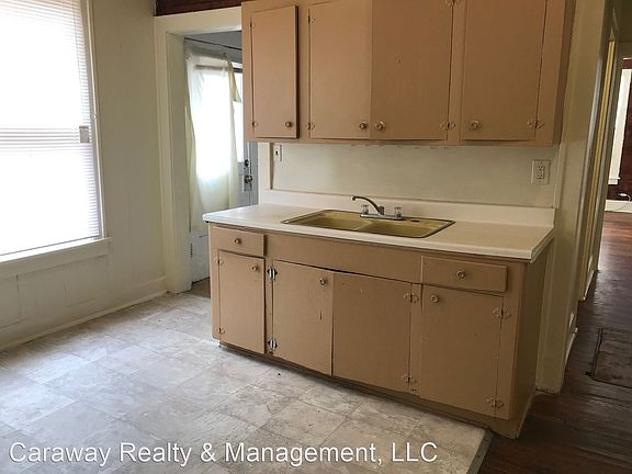 3rd image of 309 Wilkinson St