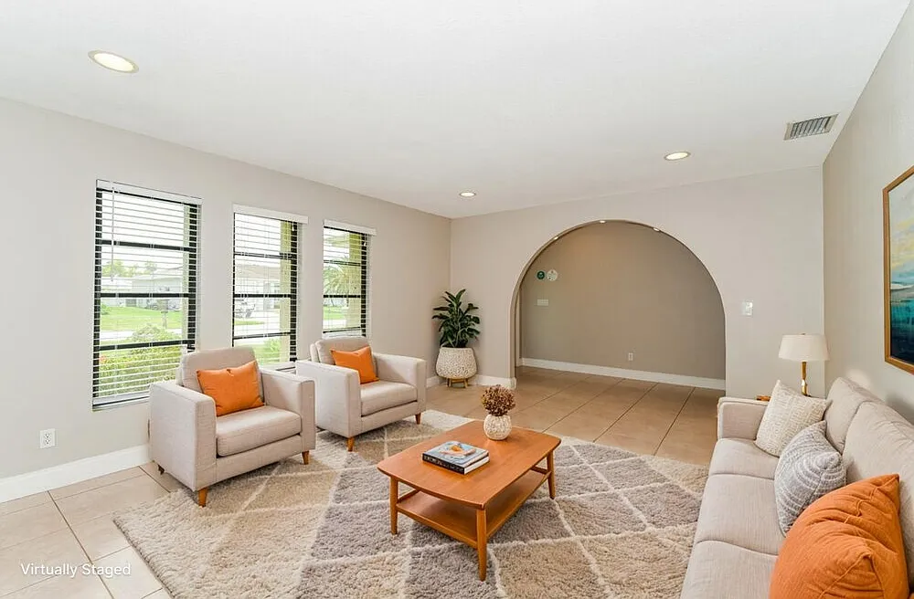 3 bed, 2.0 bath, 1954 sqft, $2,465 — Photo 4