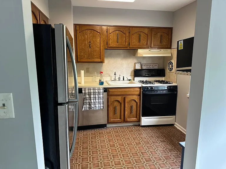 800 Old Springfield Ave #16 — Photo 6