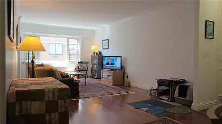 Rented by R New York
