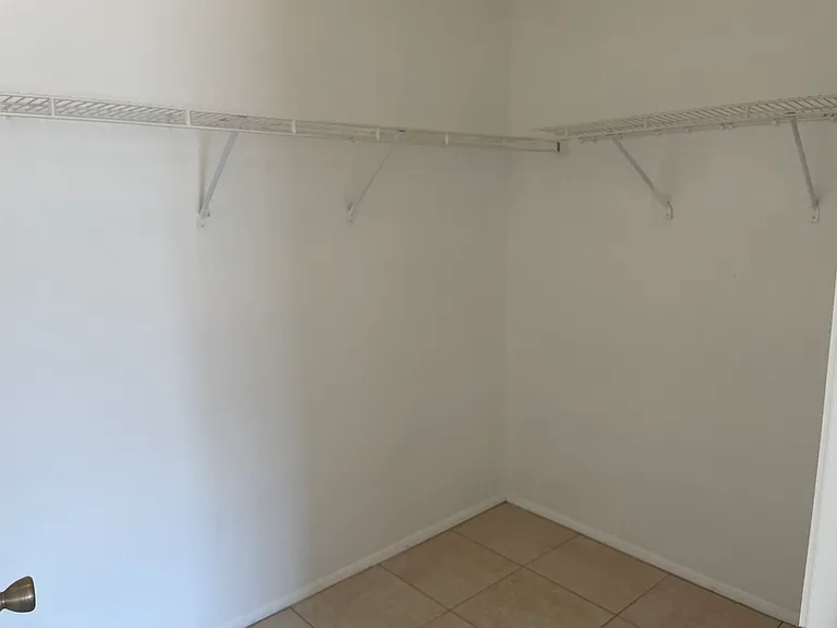 160 Reserve Cir #212 — Photo 14