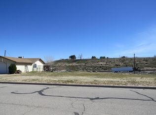 Puesta Del Sol Dr, Victorville, CA 92392