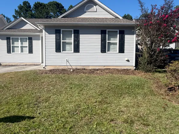 9486 Night Harbor Dr SE, Leland, NC 28451