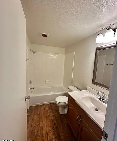 200 W Main St #7 — Photo 6