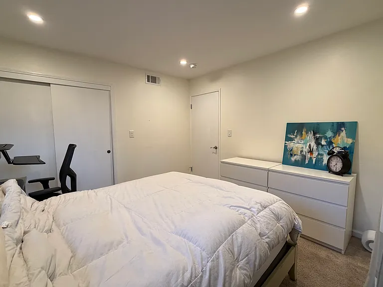 22721 Wildwood St — Photo 18
