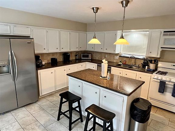 4th image of 12159 Ella Lee Ln